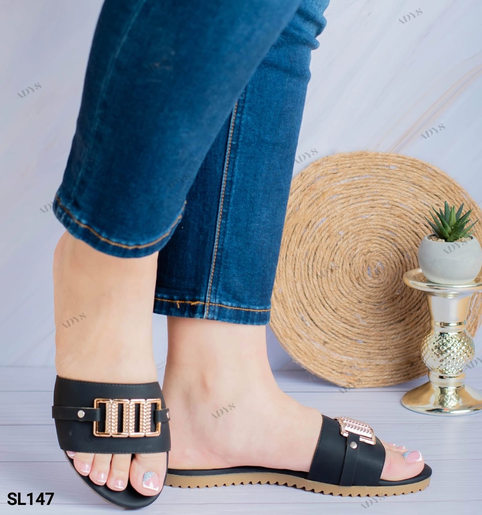 SL147 -  Sandalia Básica Plana