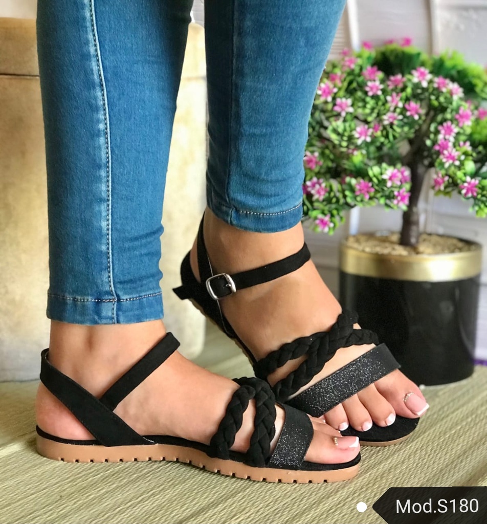 S180 -  Sandalia Básica Plana